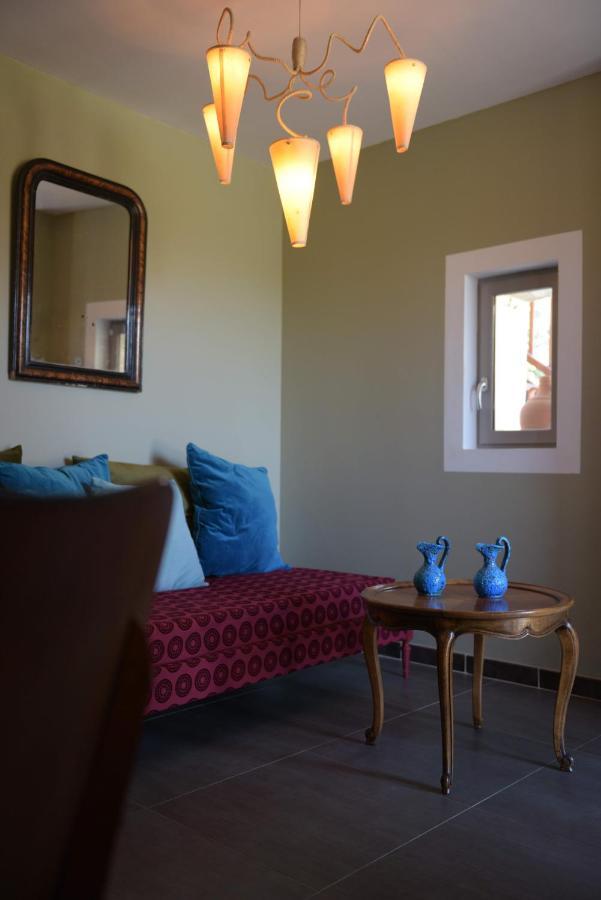 Les Chambres D'Agmara อาร์ลส์ ภายนอก รูปภาพ