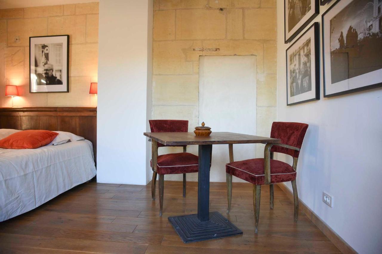 Les Chambres D'Agmara อาร์ลส์ ภายนอก รูปภาพ